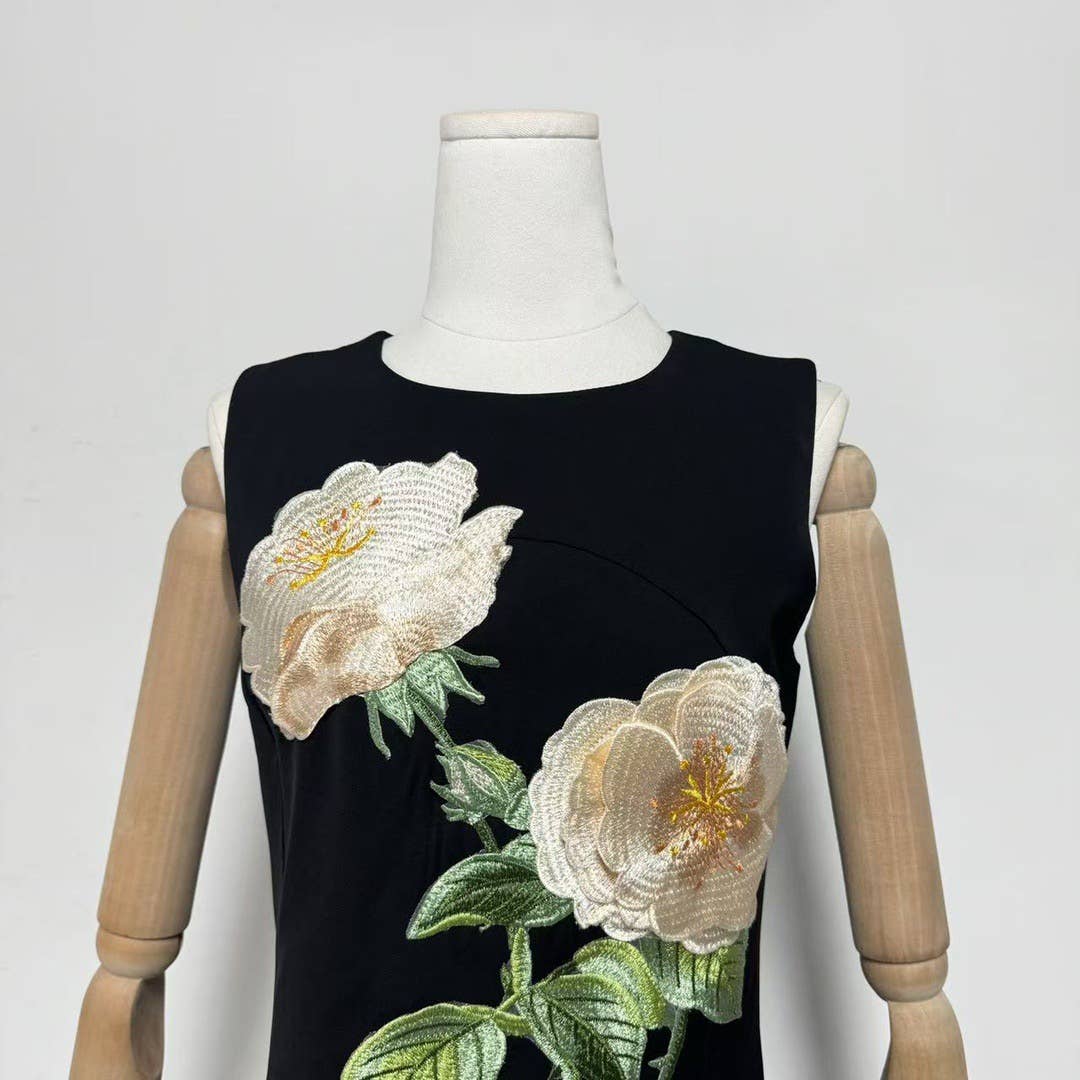 DR750Y Sleeveless 3D Floral Embroidered Elegant Long Dress