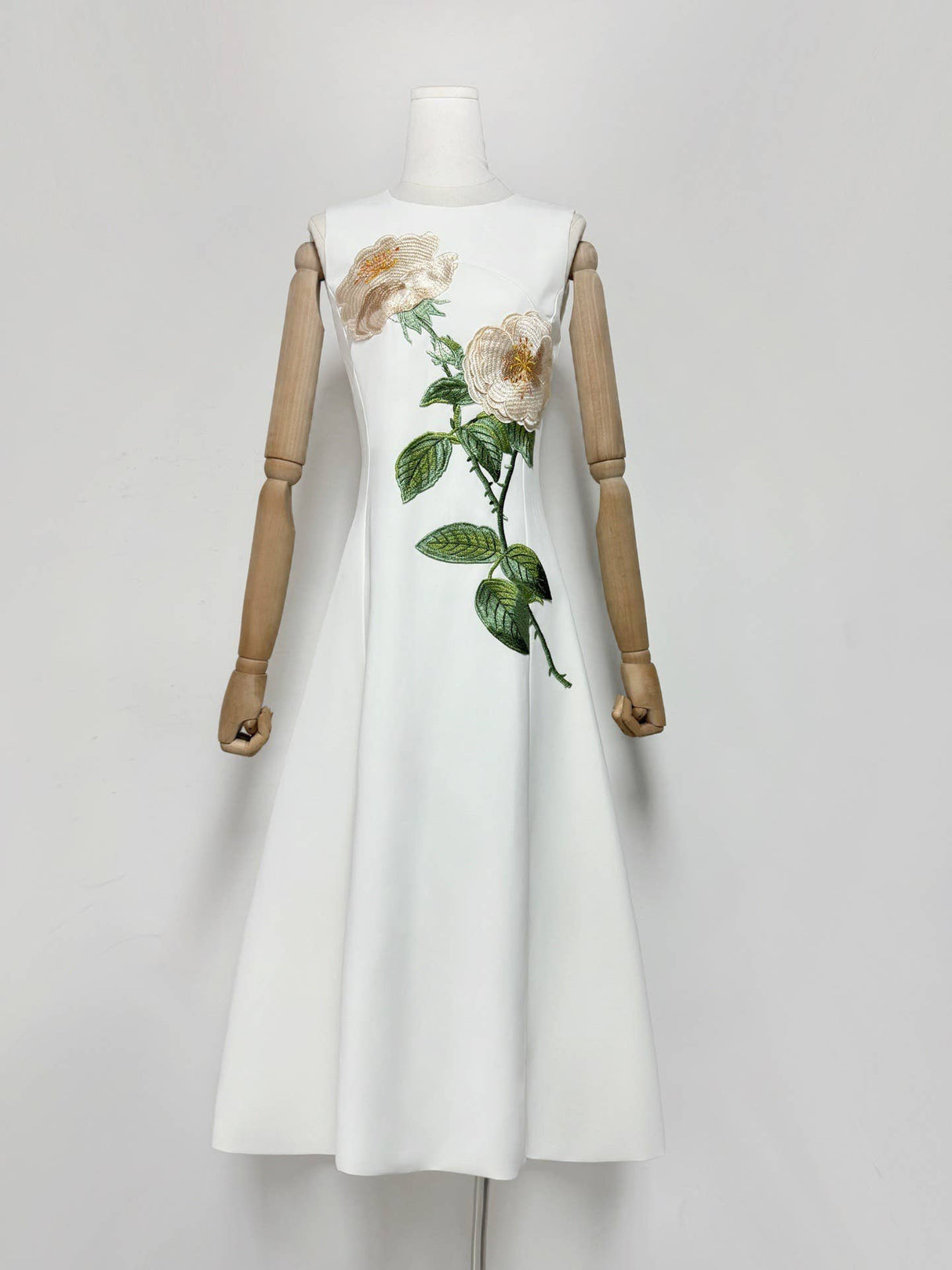 DR750Y Sleeveless 3D Floral Embroidered Elegant Long Dress