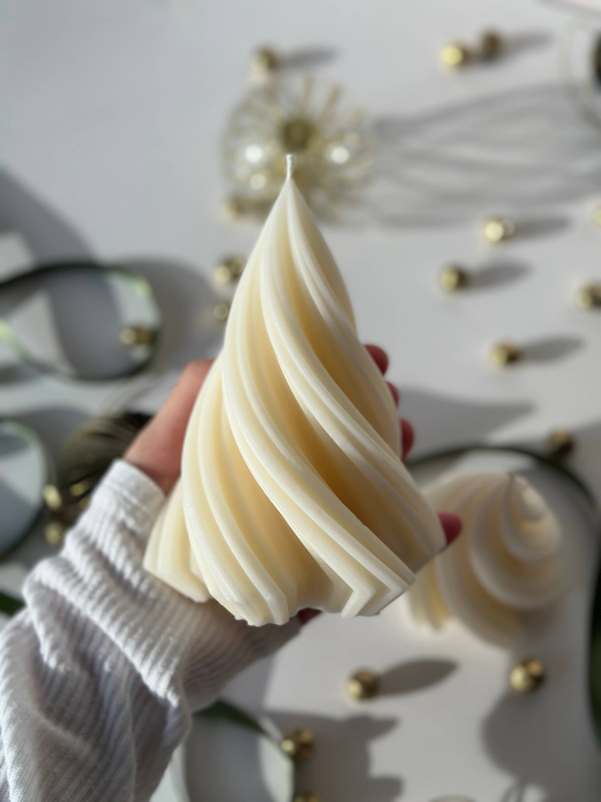 Swirl Tree | Christmas Decor | Scented Holiday Candles: Christmas Hearth / Sage / Large
