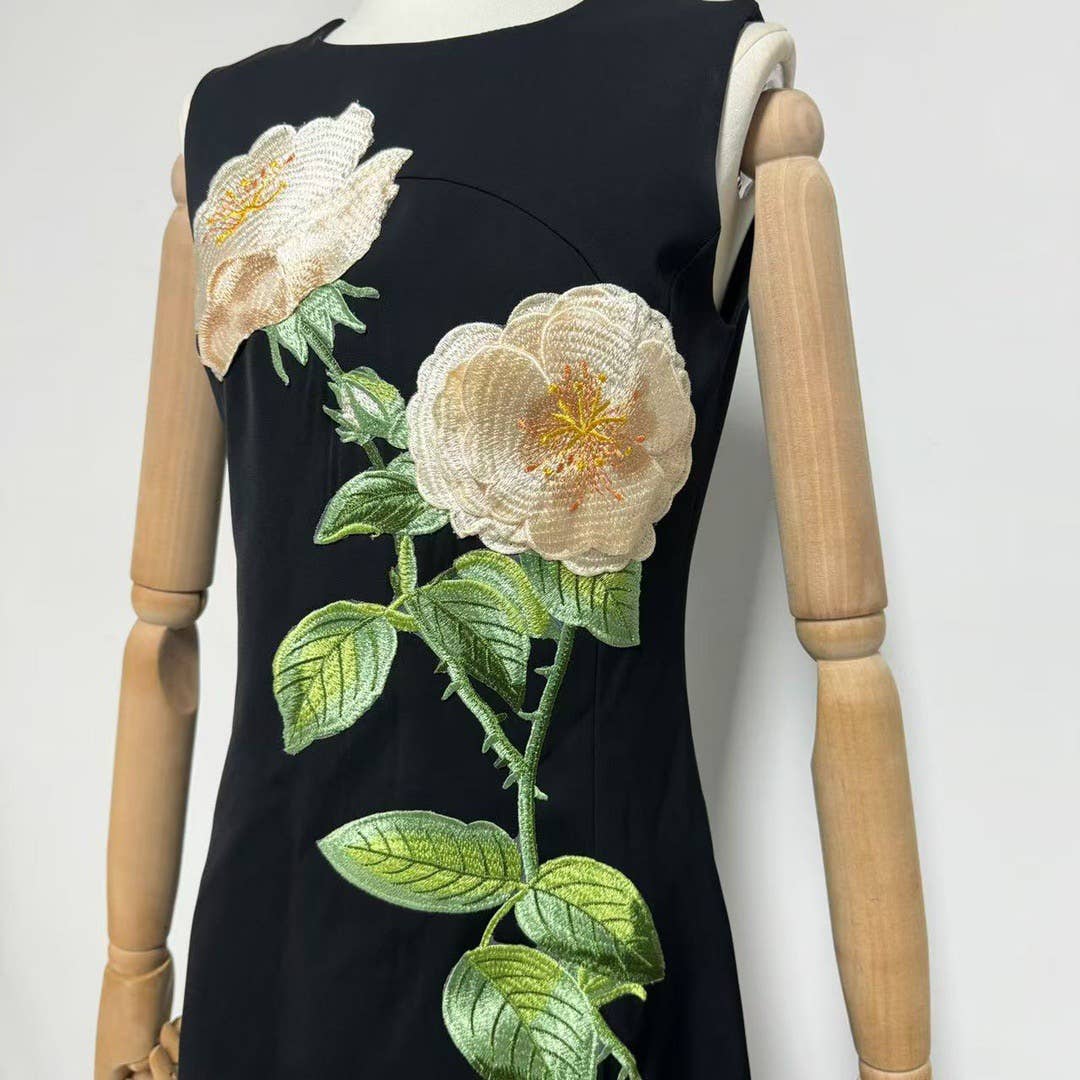 DR750Y Sleeveless 3D Floral Embroidered Elegant Long Dress