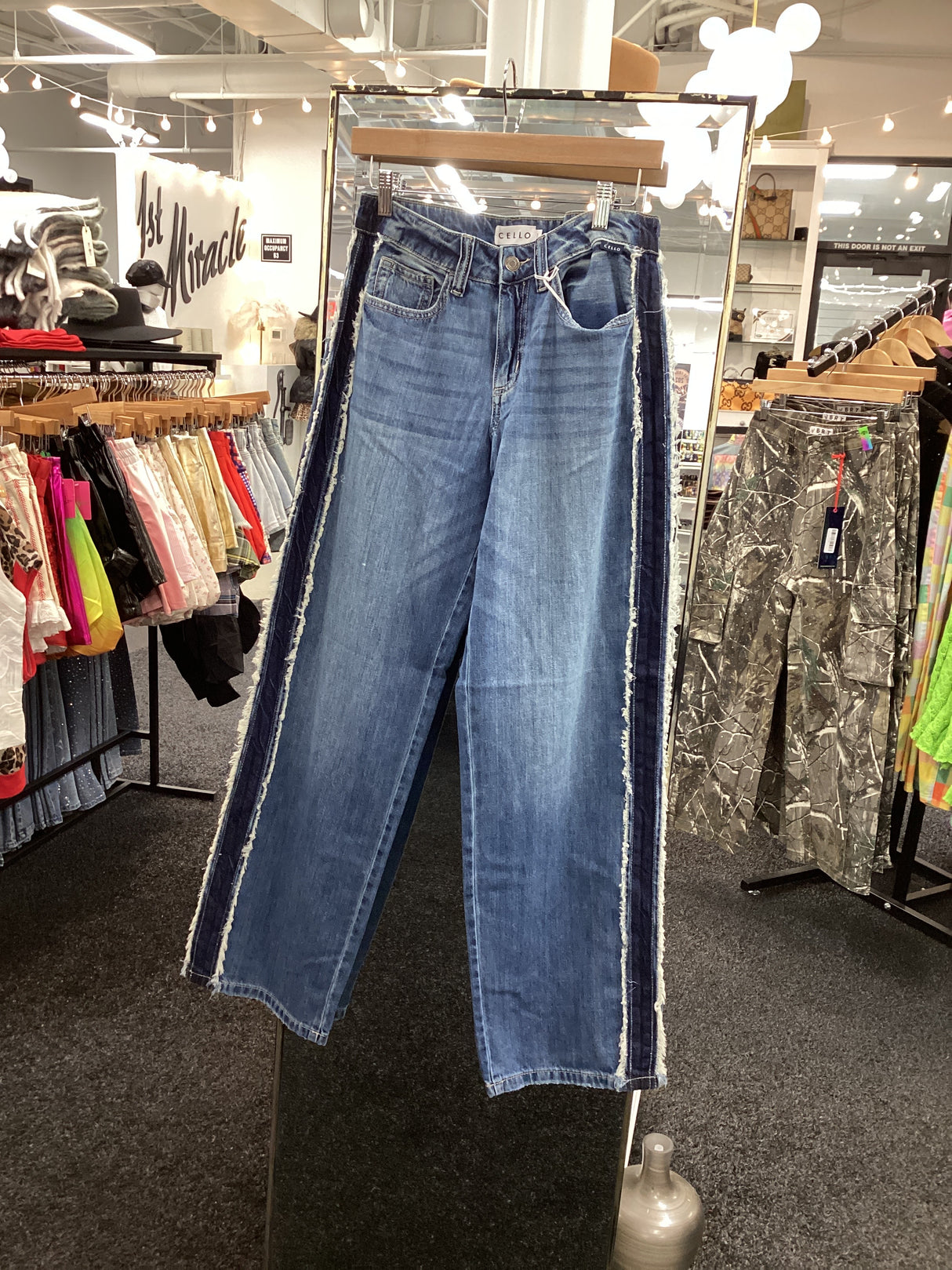 WV19944LB-M Low Baggy Jean W/ Side Shadow