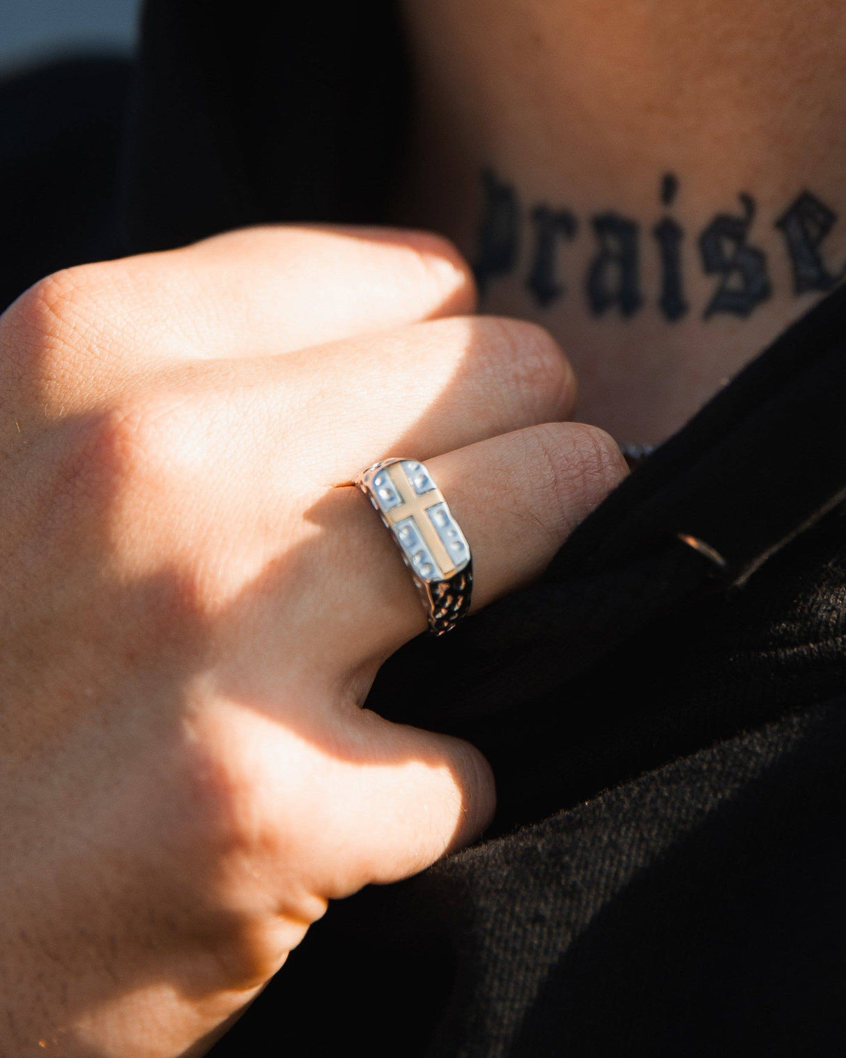 The Cross Ring