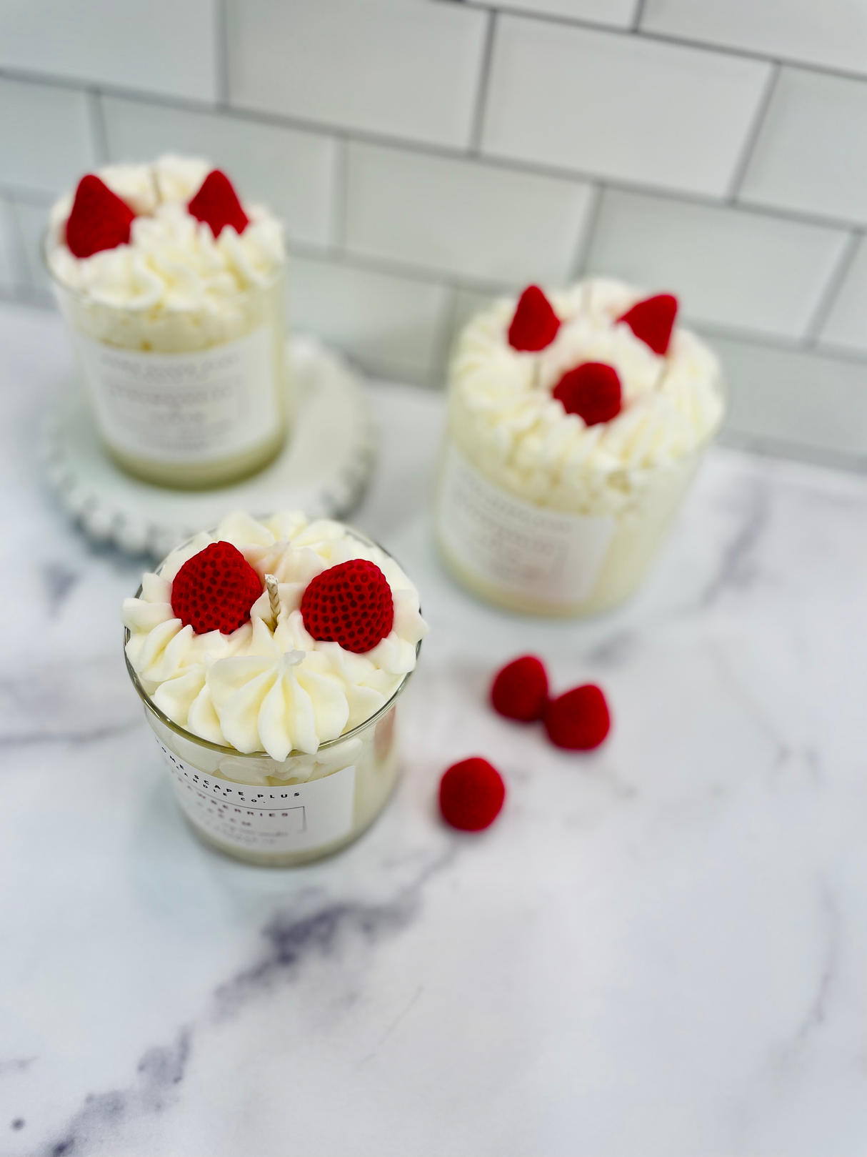 Soy Wax Candle/Strawberries & Cream 11oz or 18oz