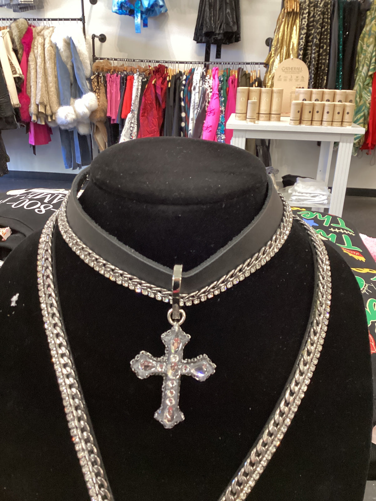 Cross Choker