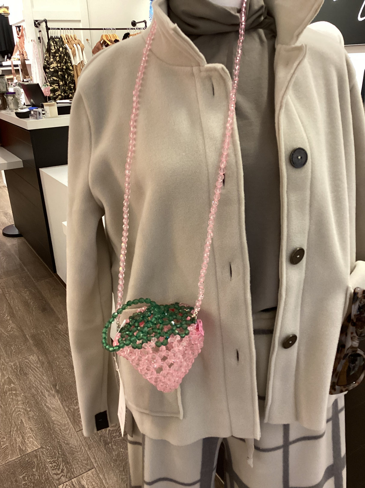 HDB33125 Strawberry Bead Bag