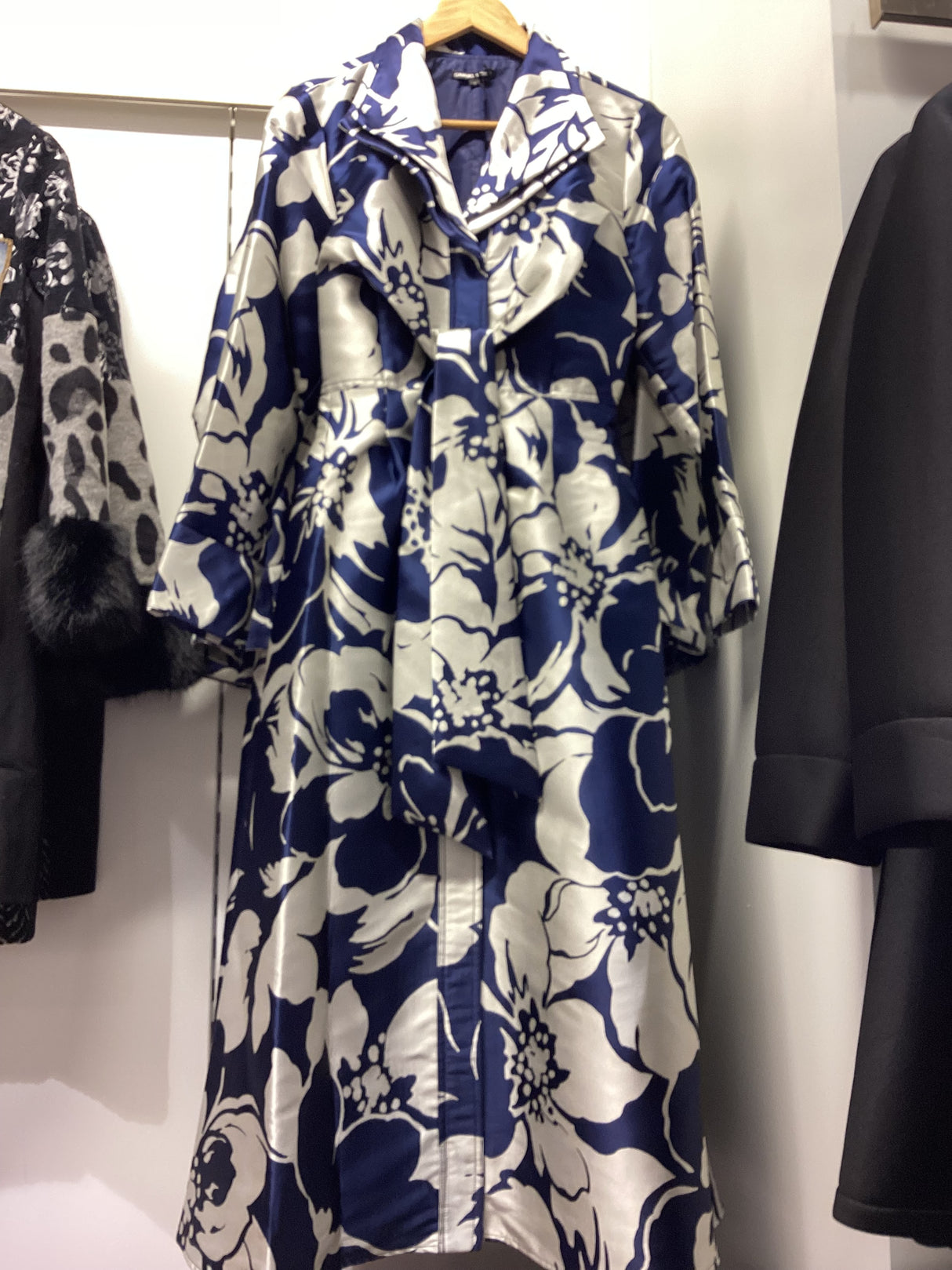 F22041 BGE NVY Double Collar Dress