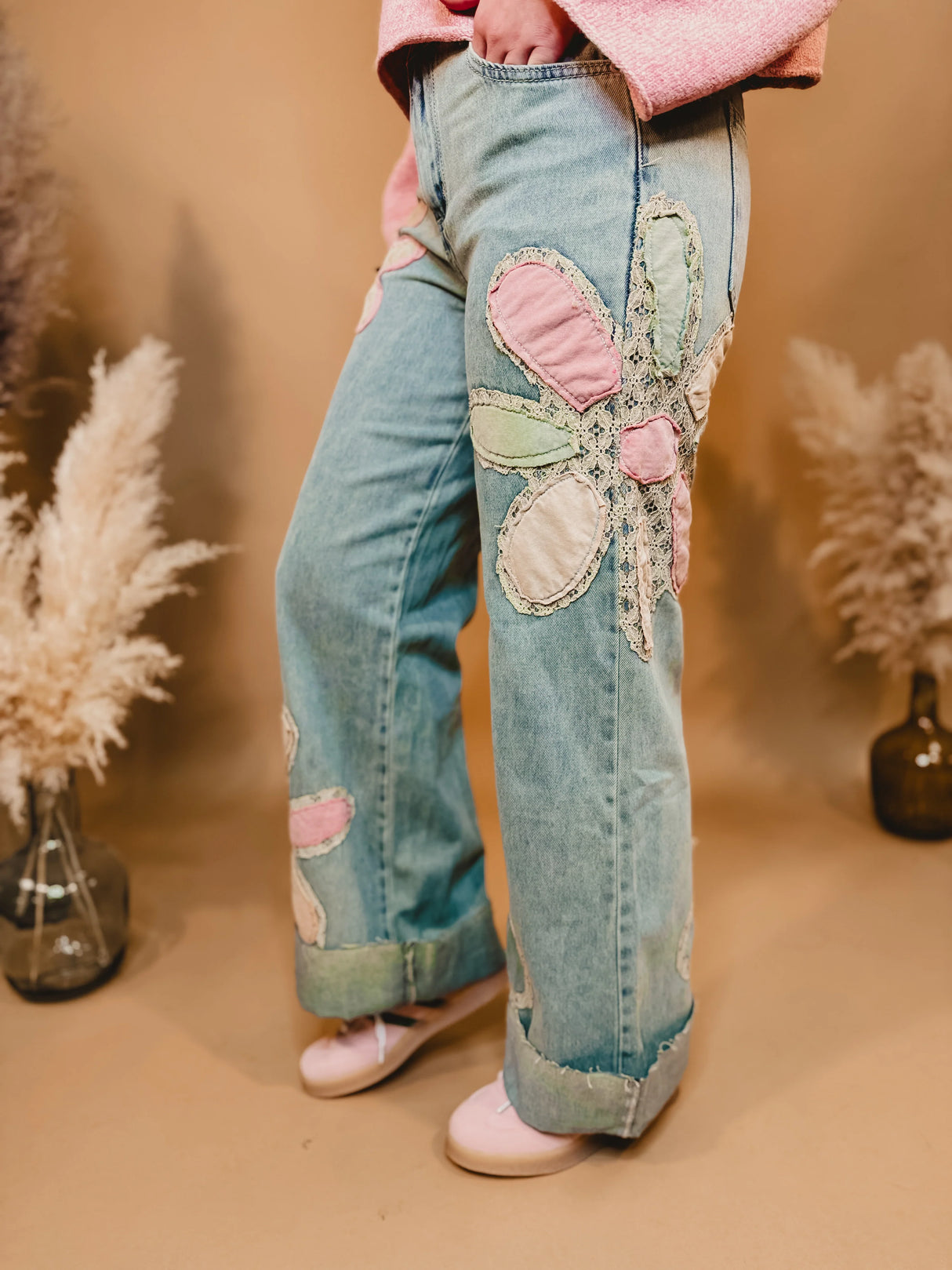 JP0609 WASHED FLOWER PATCH DENIM