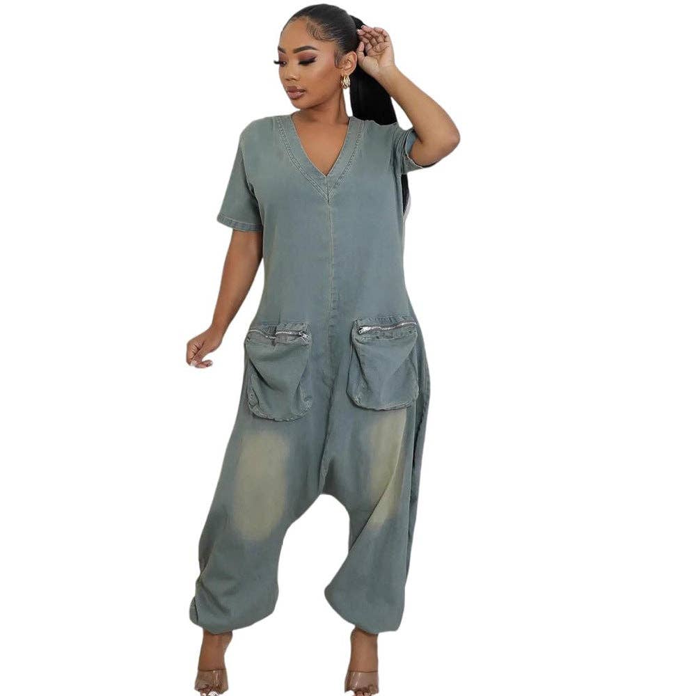Trendy Women's Loose Fit Denim Jumpsuit with Pockets