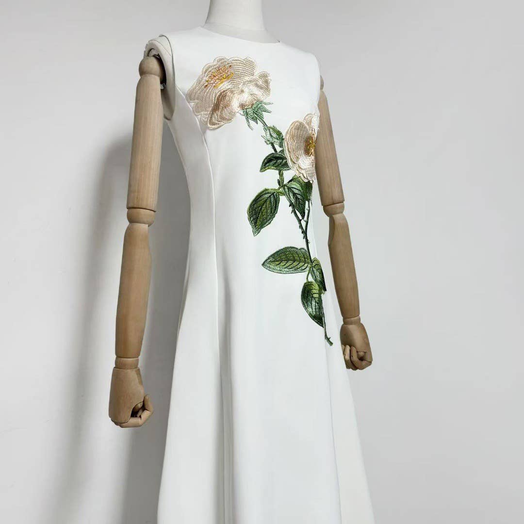 DR750Y Sleeveless 3D Floral Embroidered Elegant Long Dress