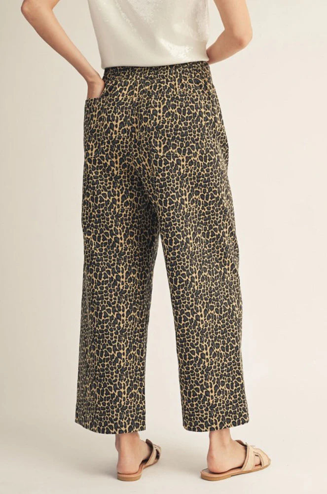 H17000 - Animal Print Barrel Pants