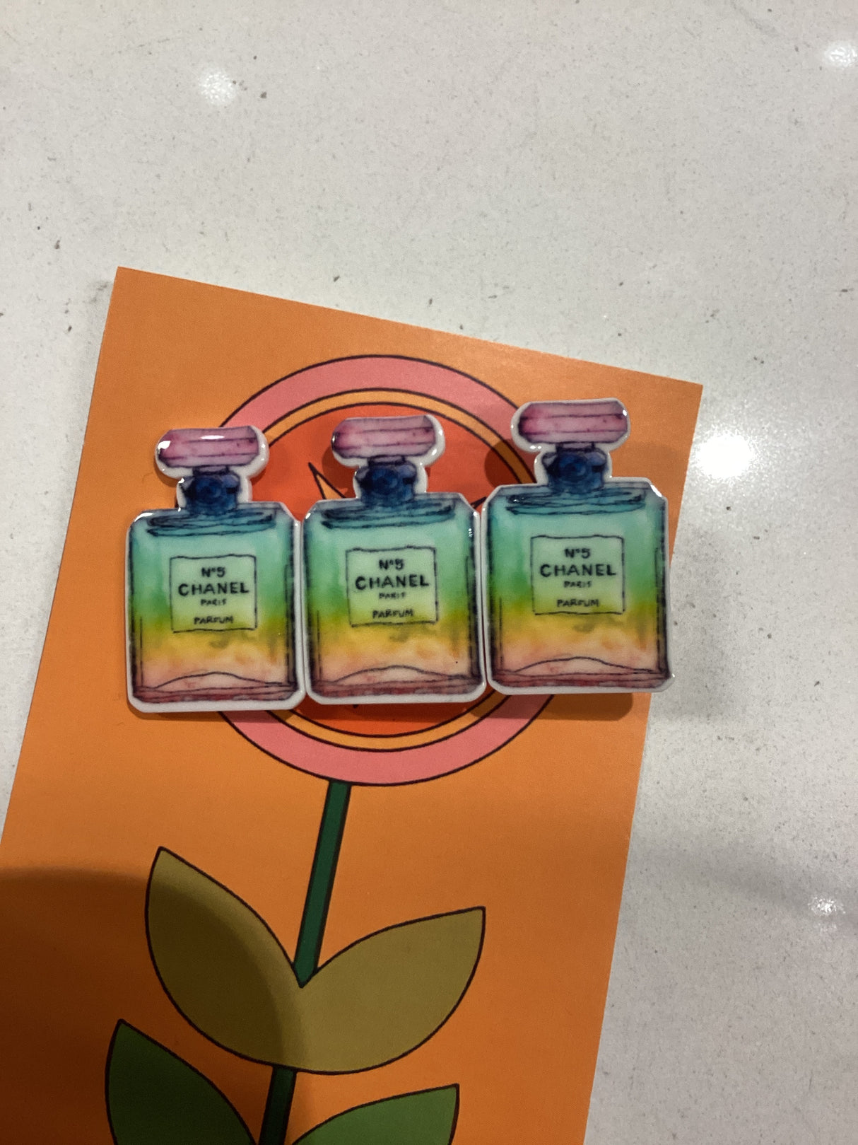 24Q PERFUME HAIR CLIP