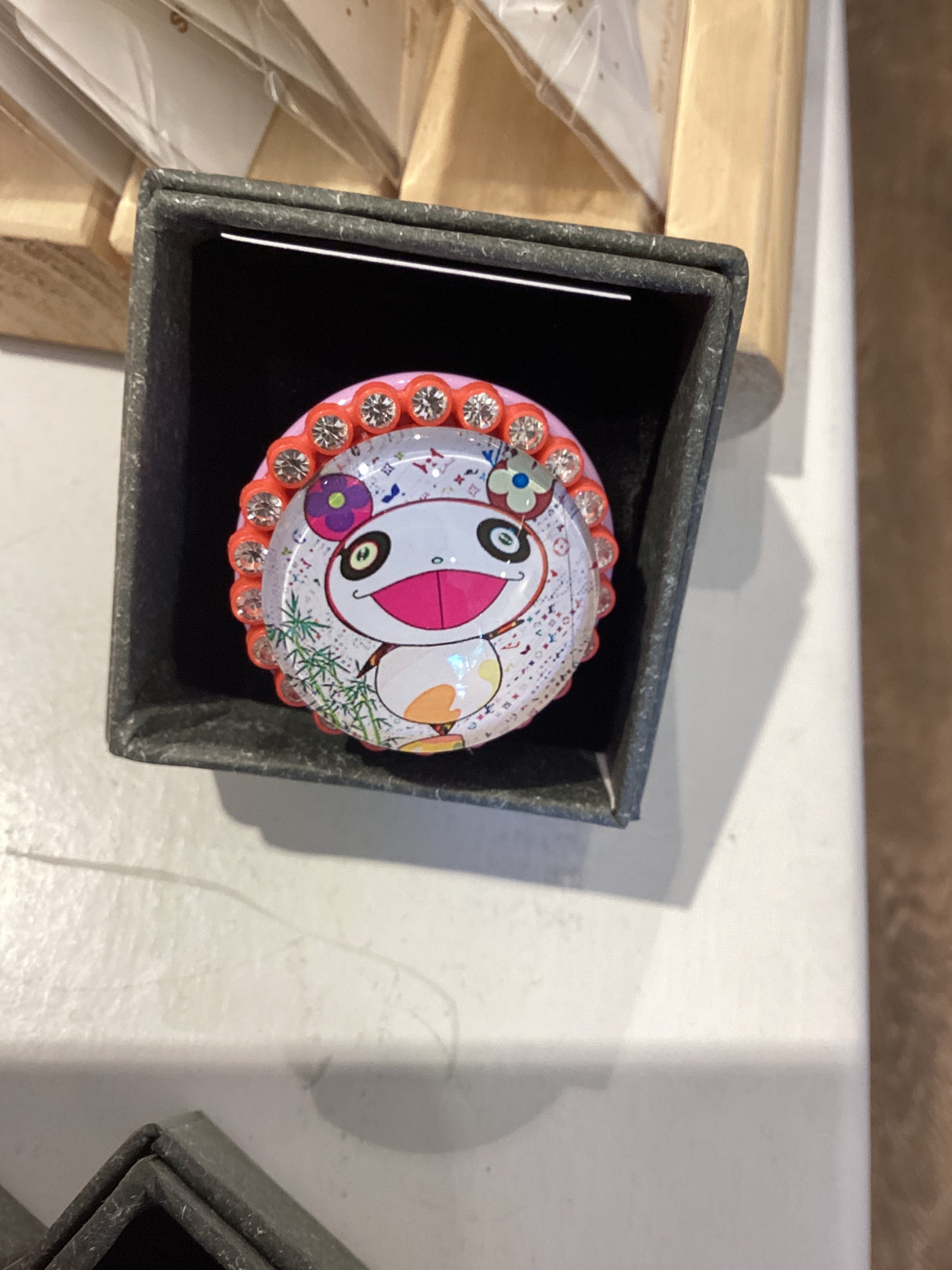 24D KITSCHY COSTUME COLLECTION