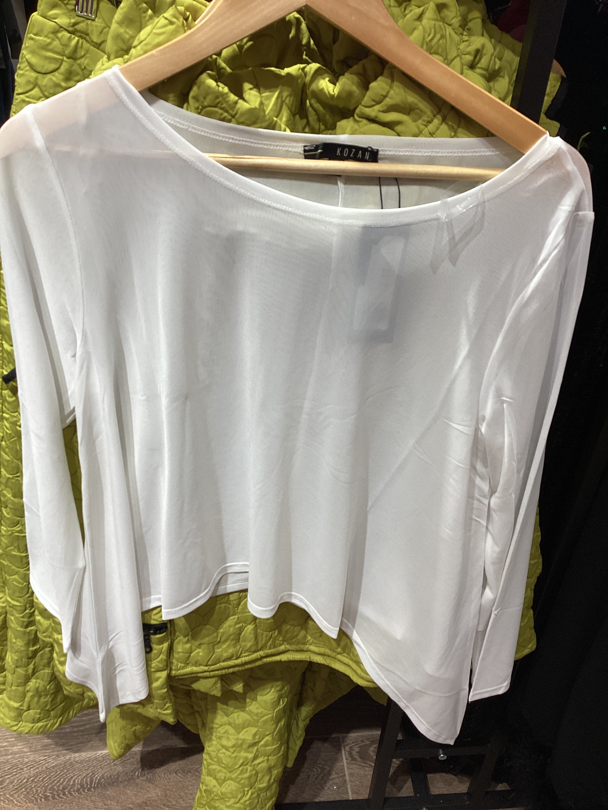 SH-411765 Mila Topper