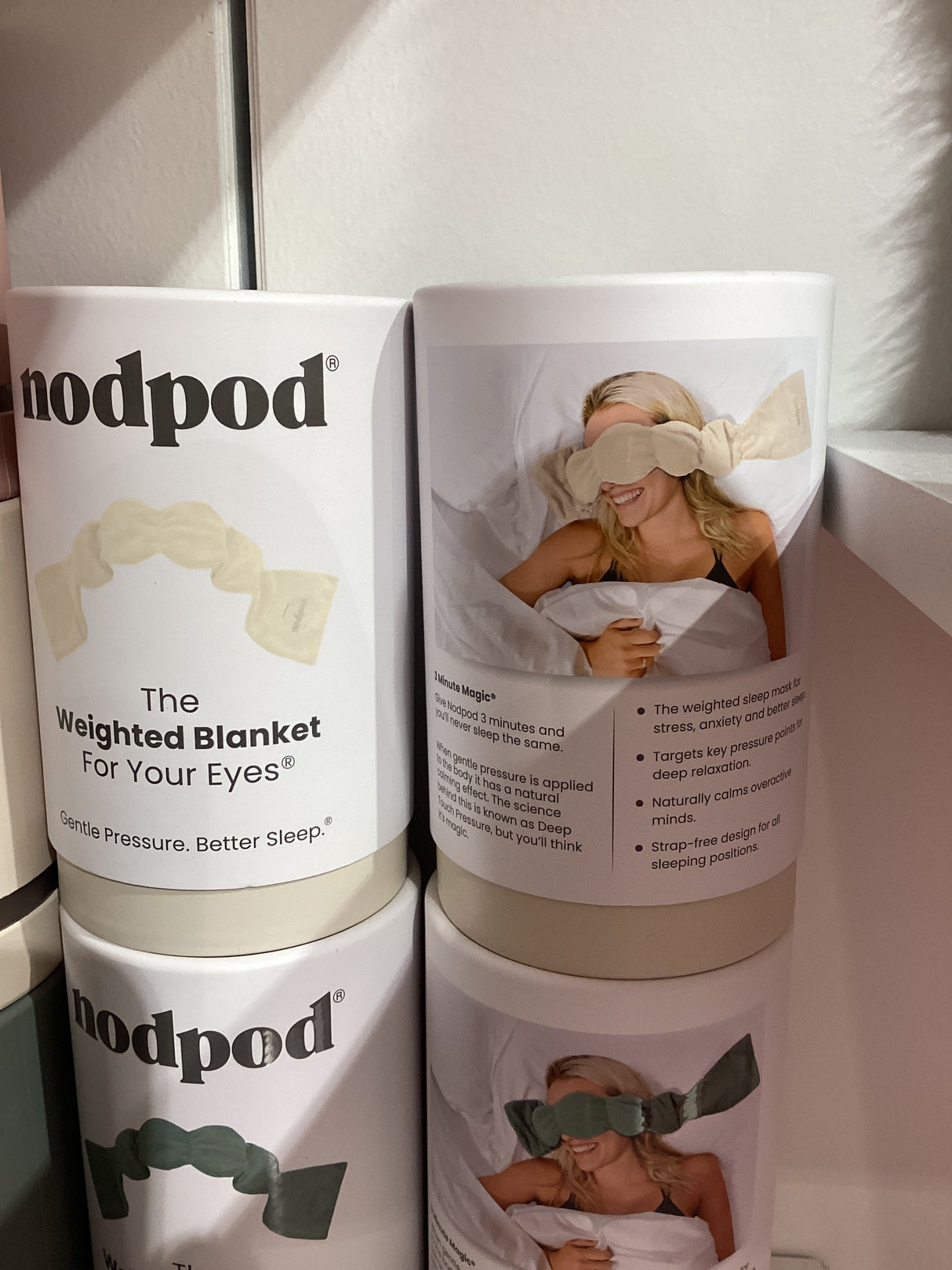 857465006401 THE WEIGHTED BLANKET FOR YOUR EYES - Bone