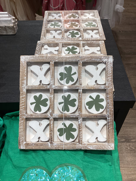 20156 Wood Tic Tac Toe