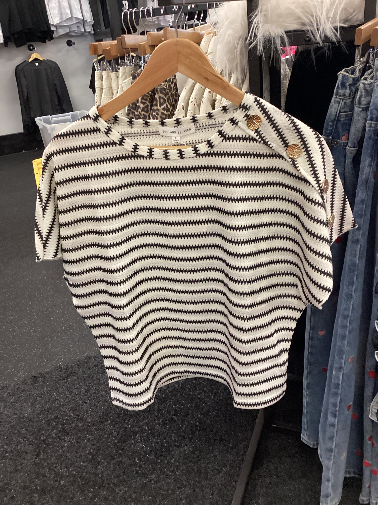 T4386 Black/White Striped Top
