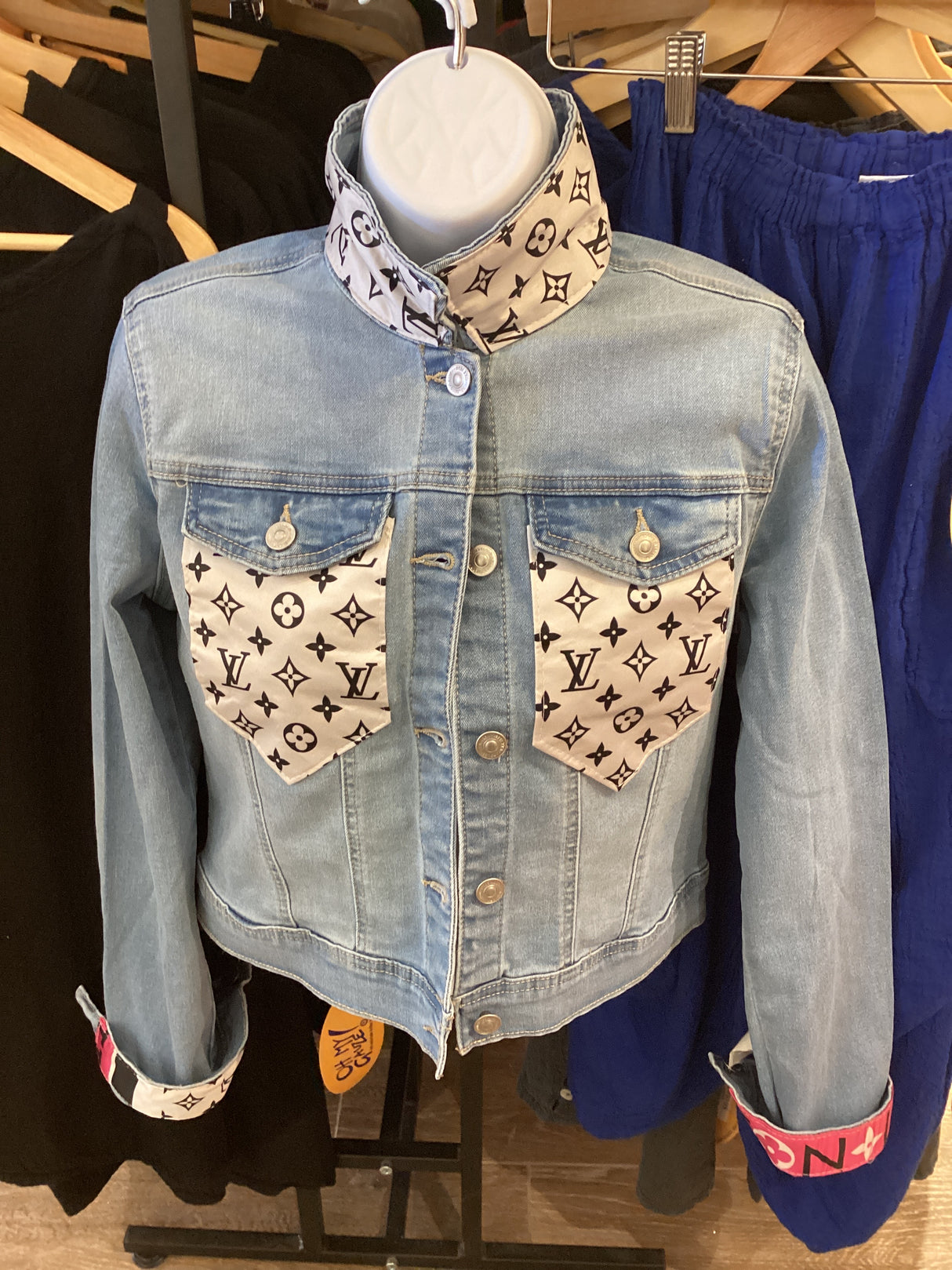 UPCYCLED VINTAGE LV3 BLUE DENIM JACKET