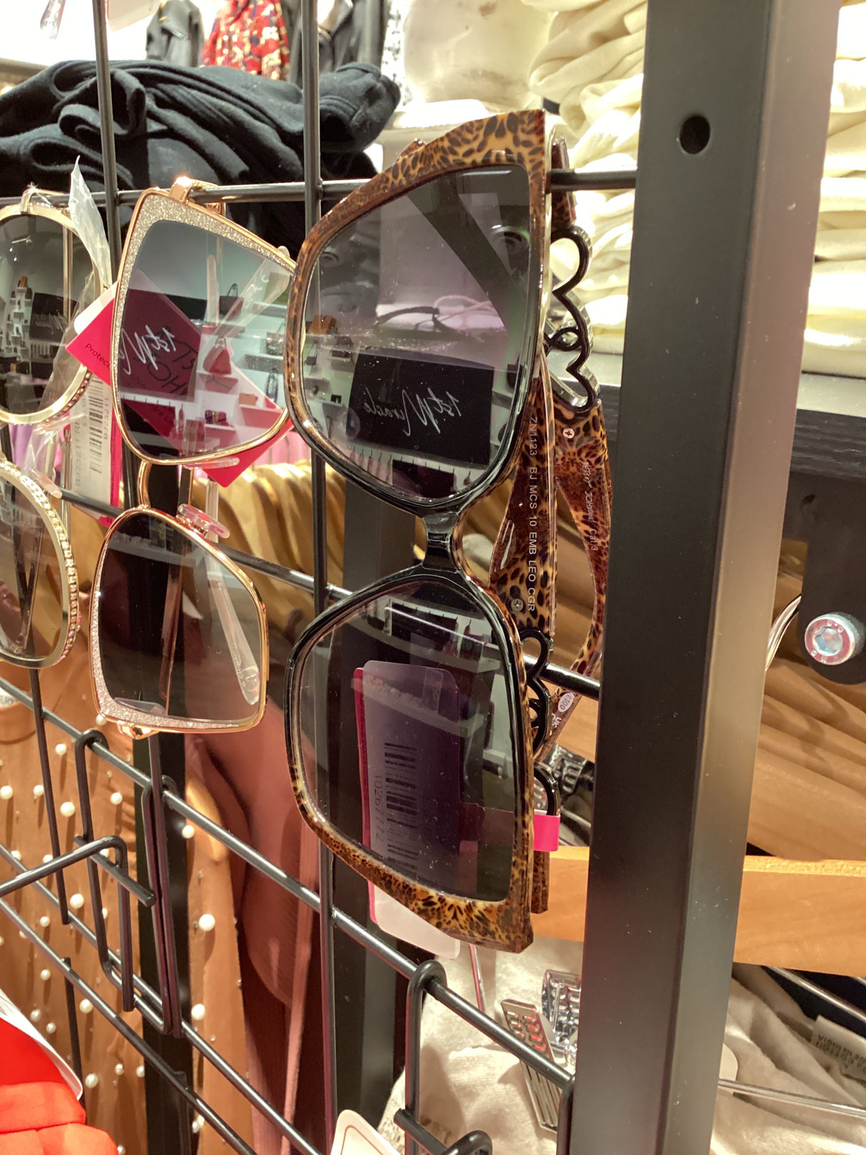 10267772 Cougar Sunglasses