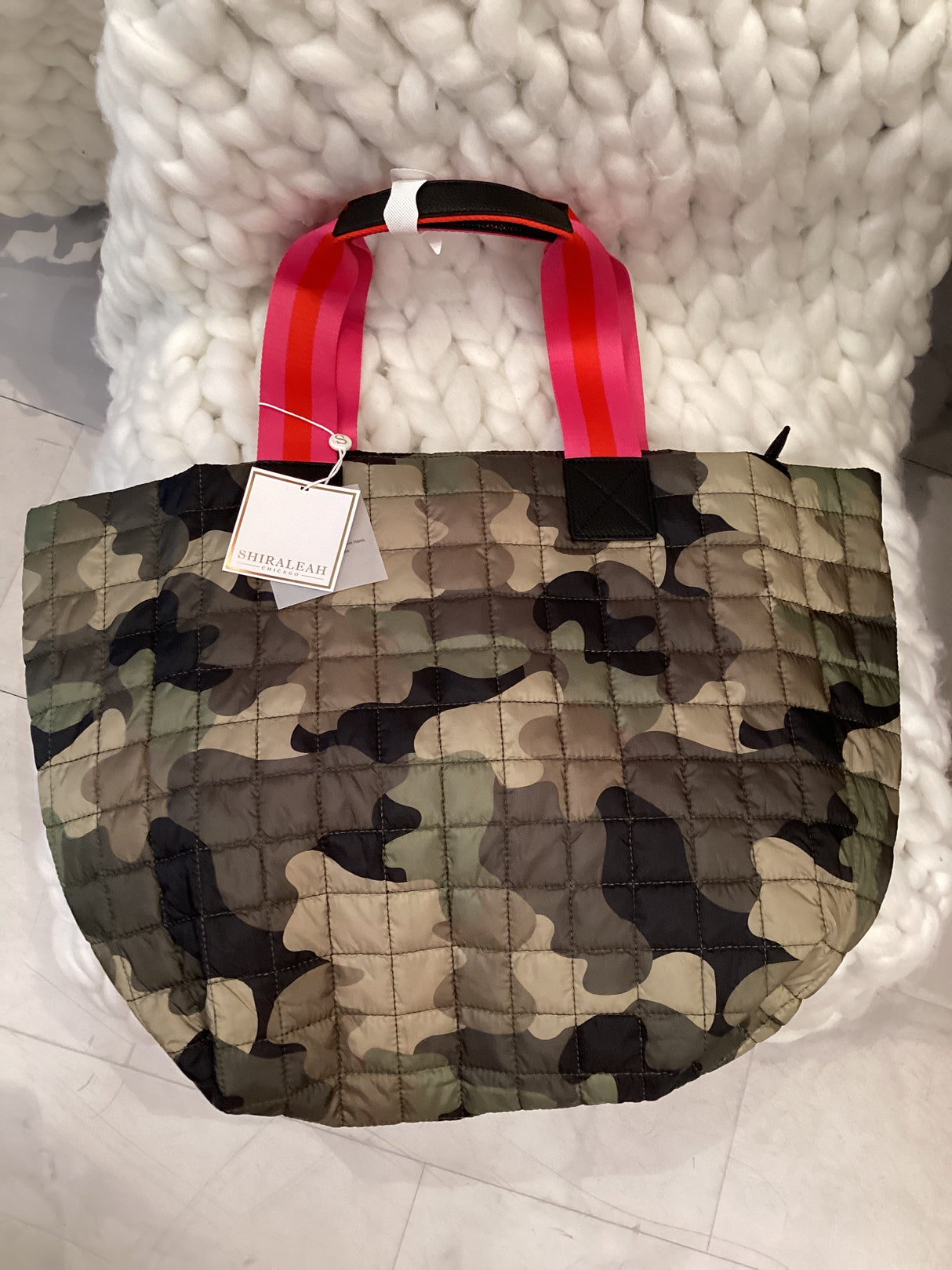 01-83-518 Ezra Travel Tote