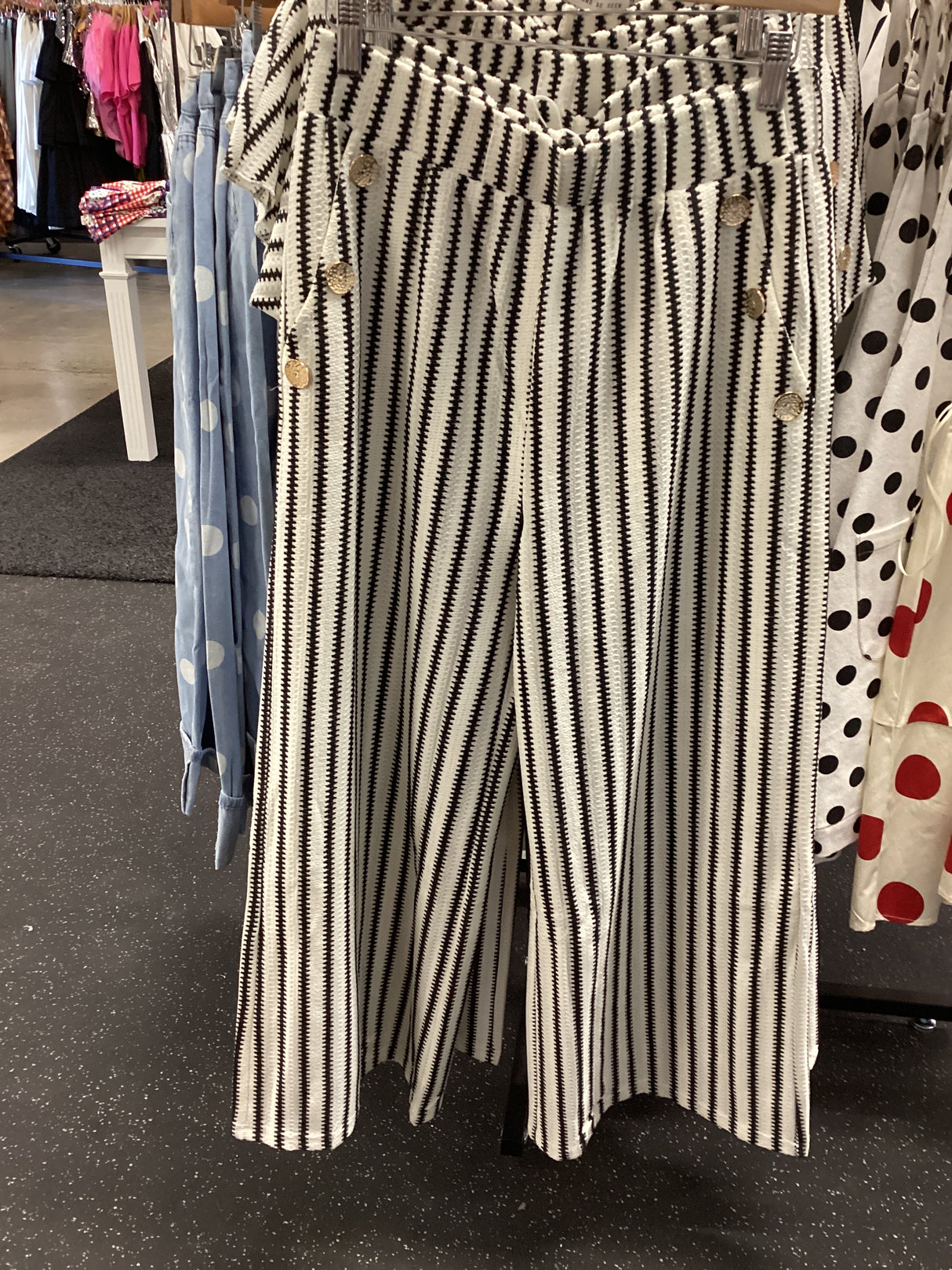 P7611 Cream/Blk Striped Pants