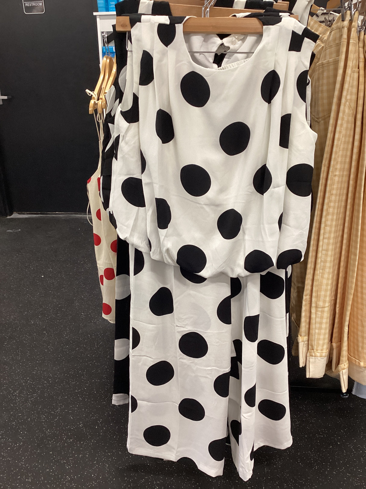 IST19330 Polka Dot set