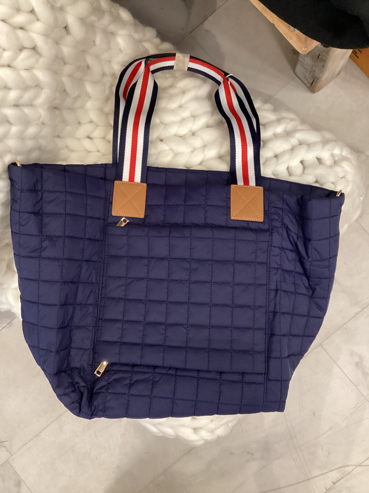 01-83-518 Ezra Travel Tote