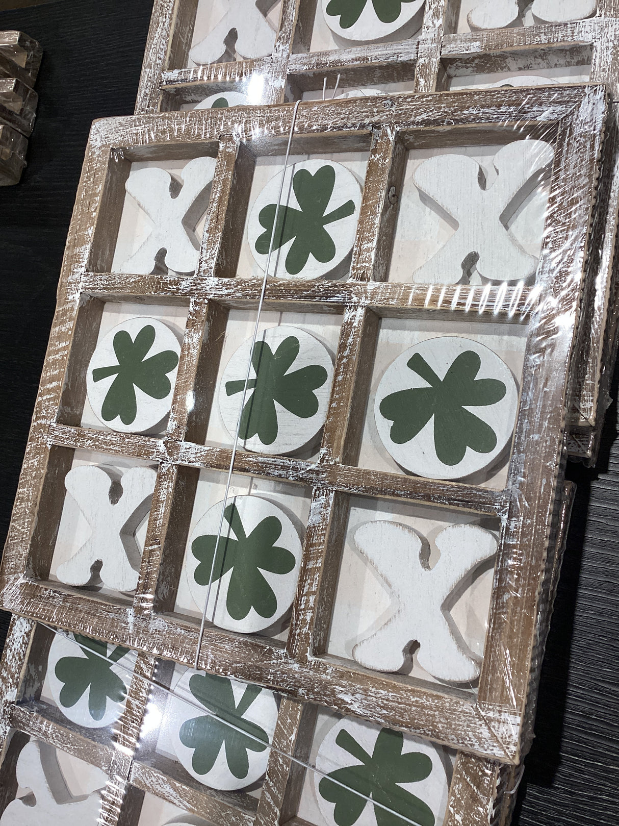 20156 Wood Tic Tac Toe
