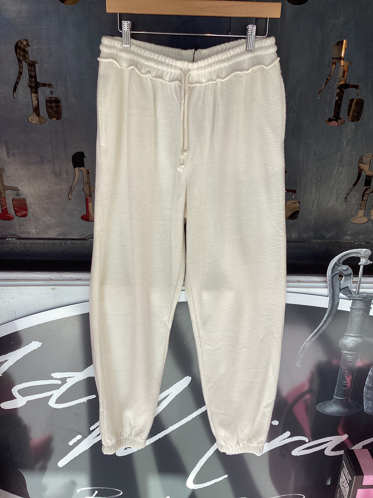 DZ23G309 Cream Pants