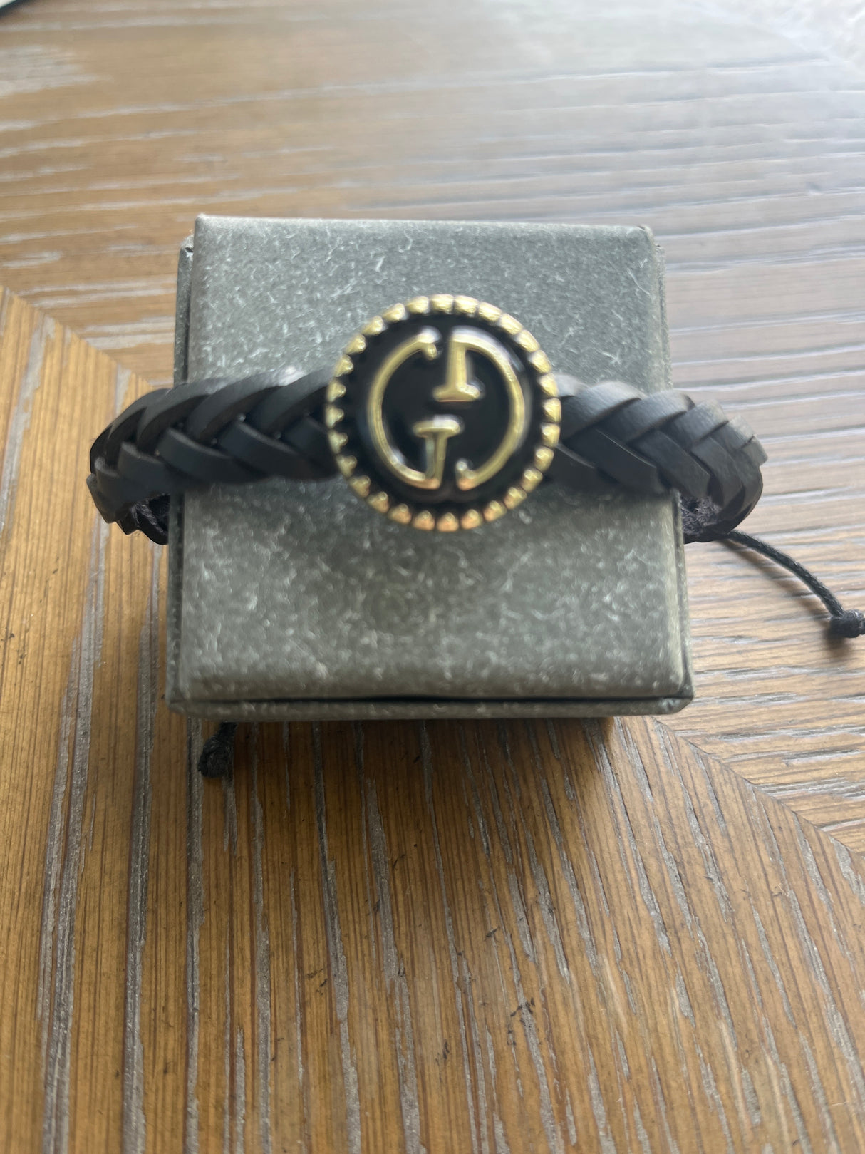 21M CINCH STYLE LEATHER BRACELET