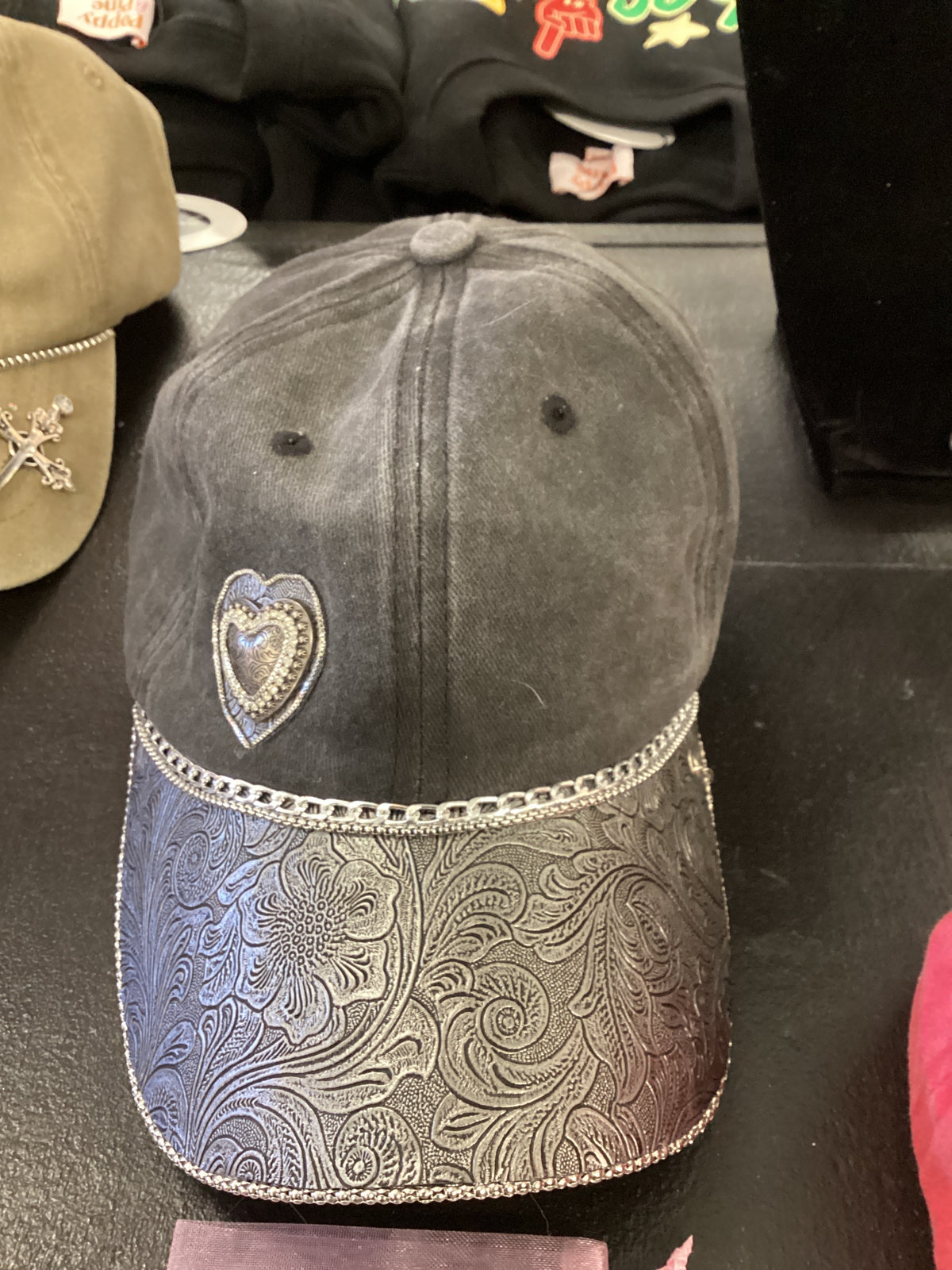 2.Charcoal Gray w/ Heart Cap