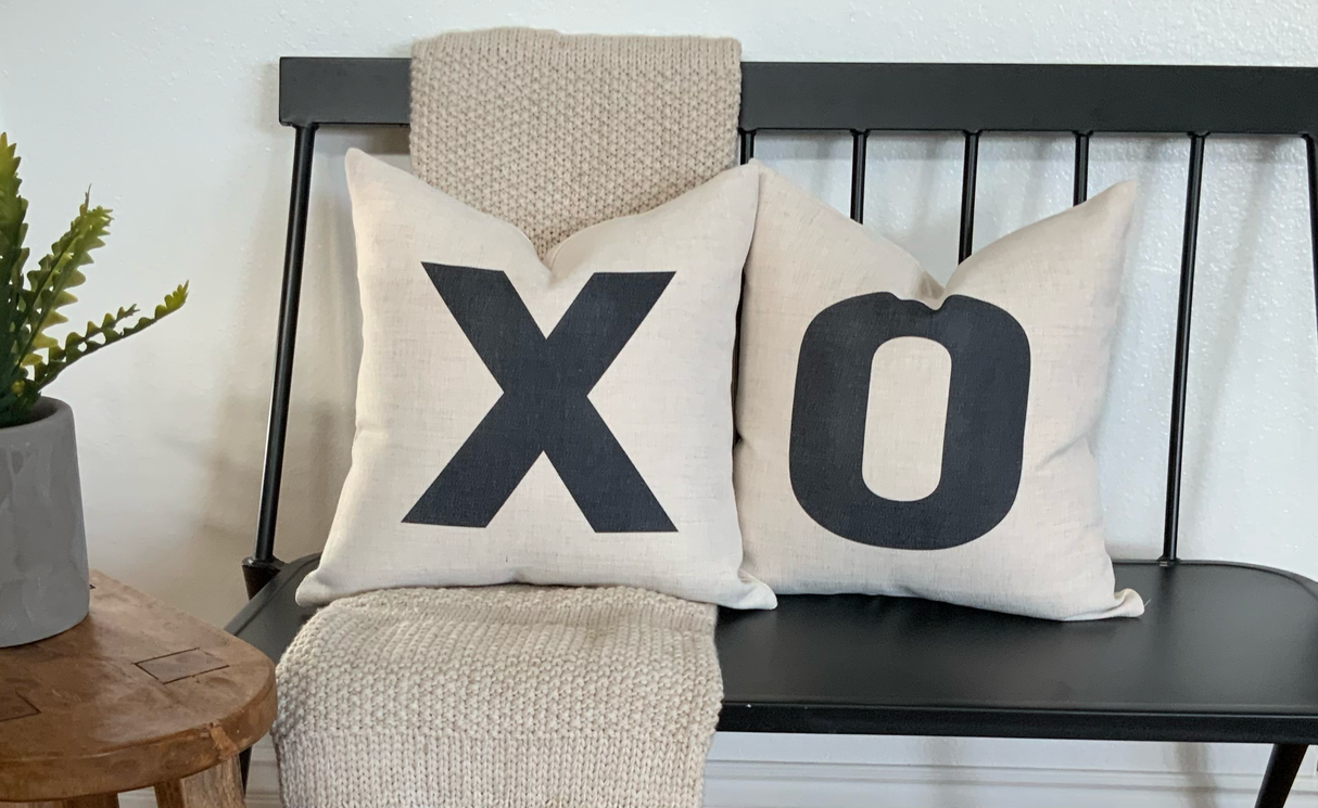 "O" Throw Pillow