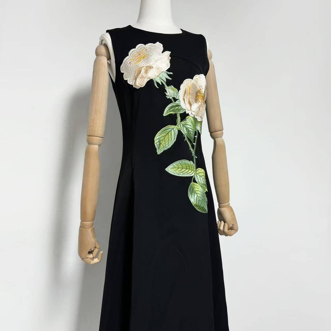 DR750Y Sleeveless 3D Floral Embroidered Elegant Long Dress