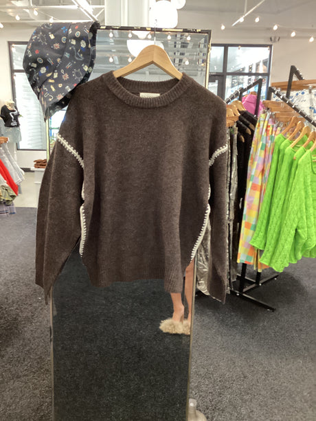 W2283 Manon Whipstitch Sweater