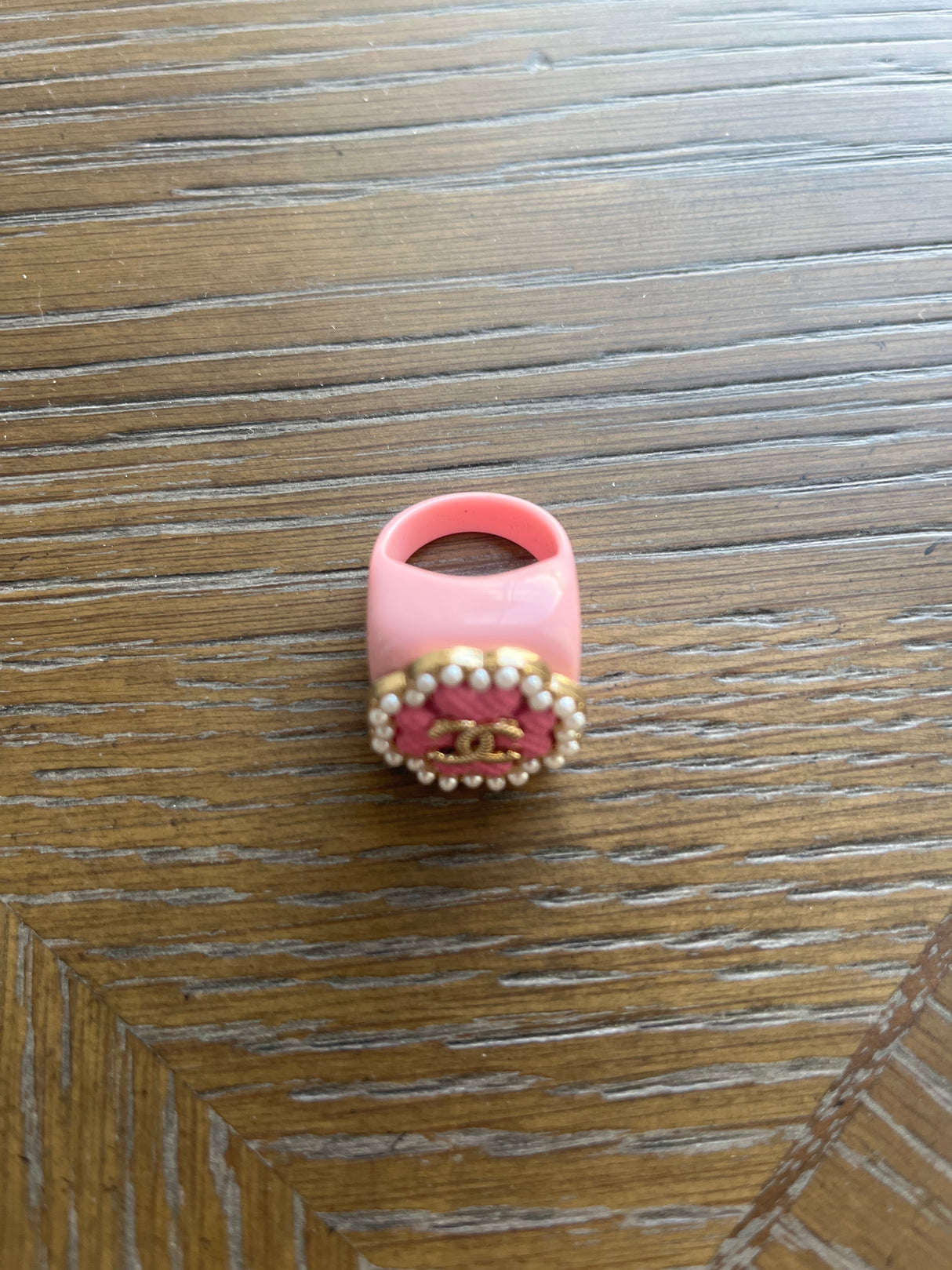 20U PINK PEARL LUCITE BAND