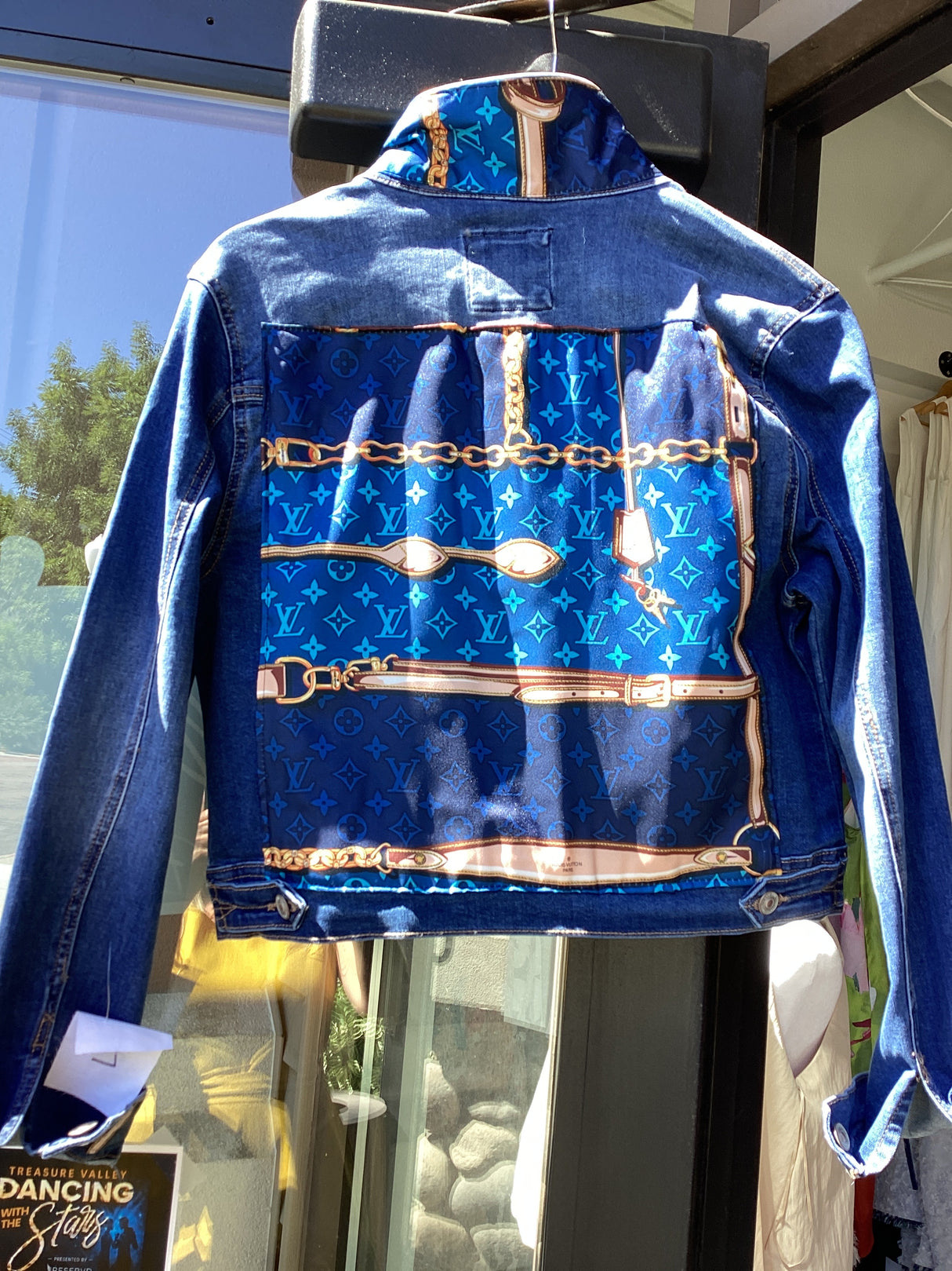 Luxury Denim Blue LV Chain