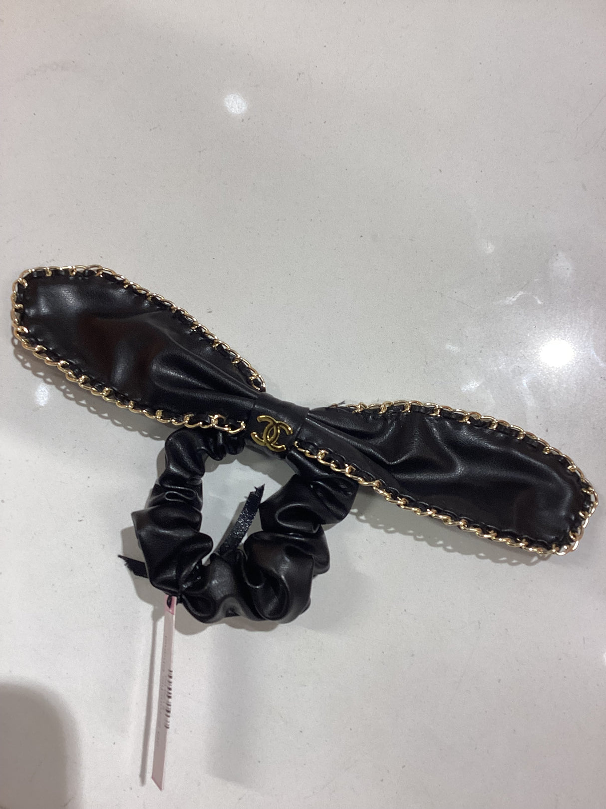 6Q Scrunchie