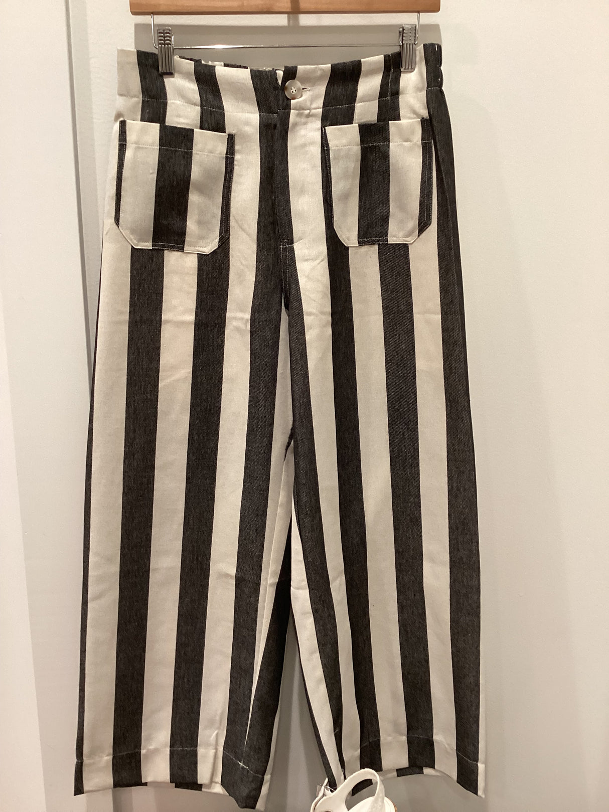 H50935 Striped Pants