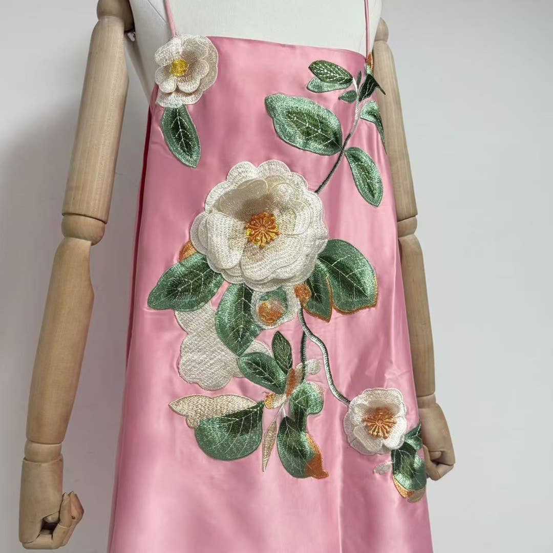 DR685Y Floral Embroidered Backless Suspender Short Skirt