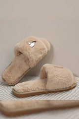 Heart Pendant Fluffy Slippers ZK701