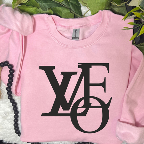LoVe Graphic Sweatshirt  