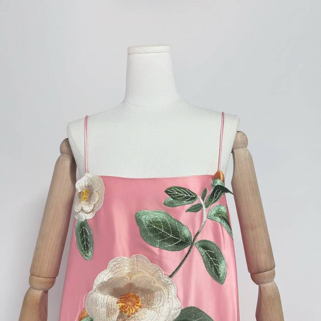 DR685Y Floral Embroidered Backless Suspender Short Skirt
