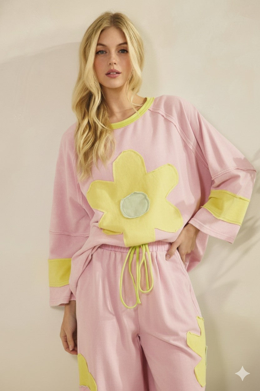 ST8405 - Daisy Patch Top