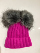 521004 Beanie dble poms Fuschia