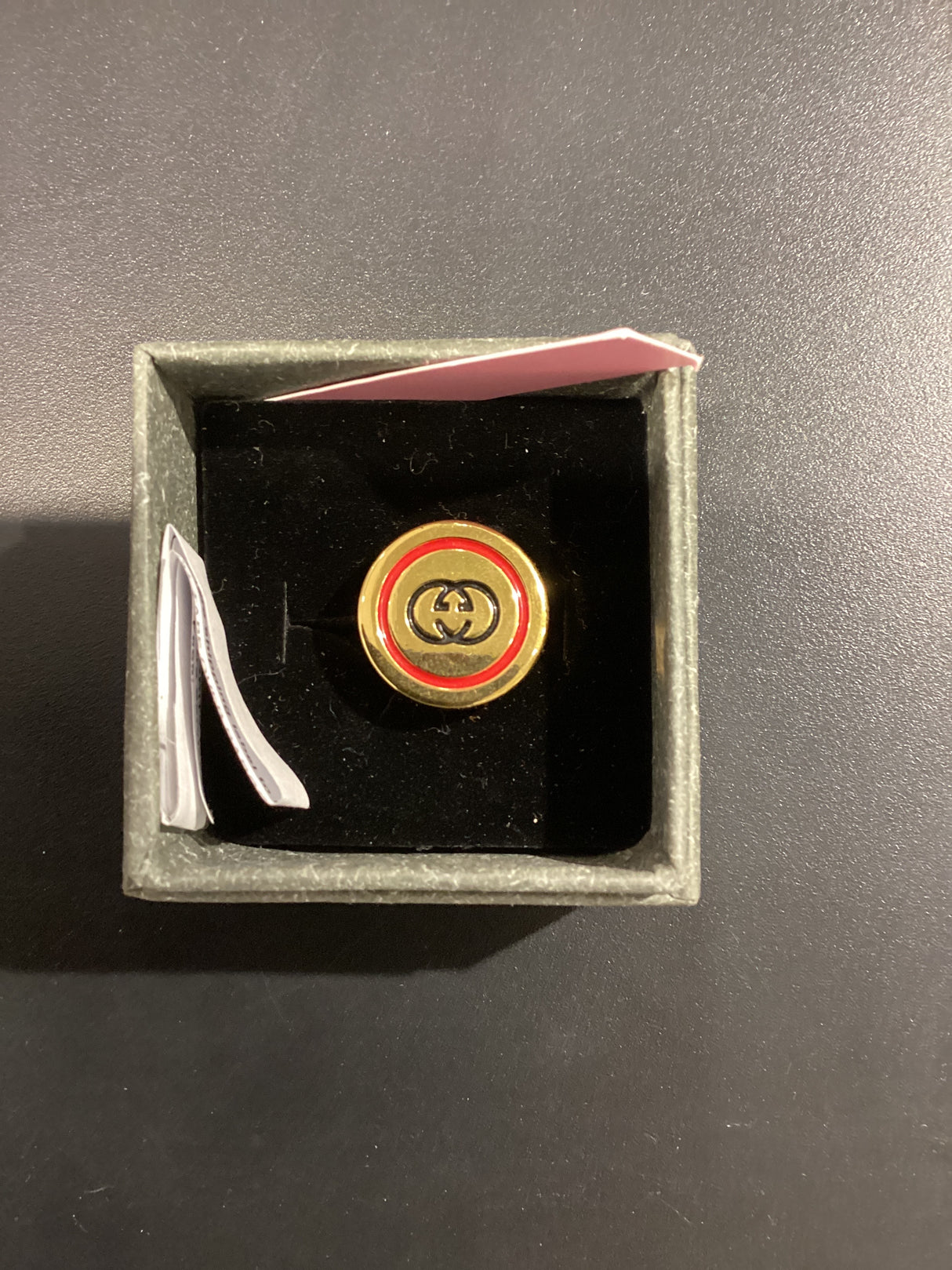 22W RING G BUTTON GOLD/RED