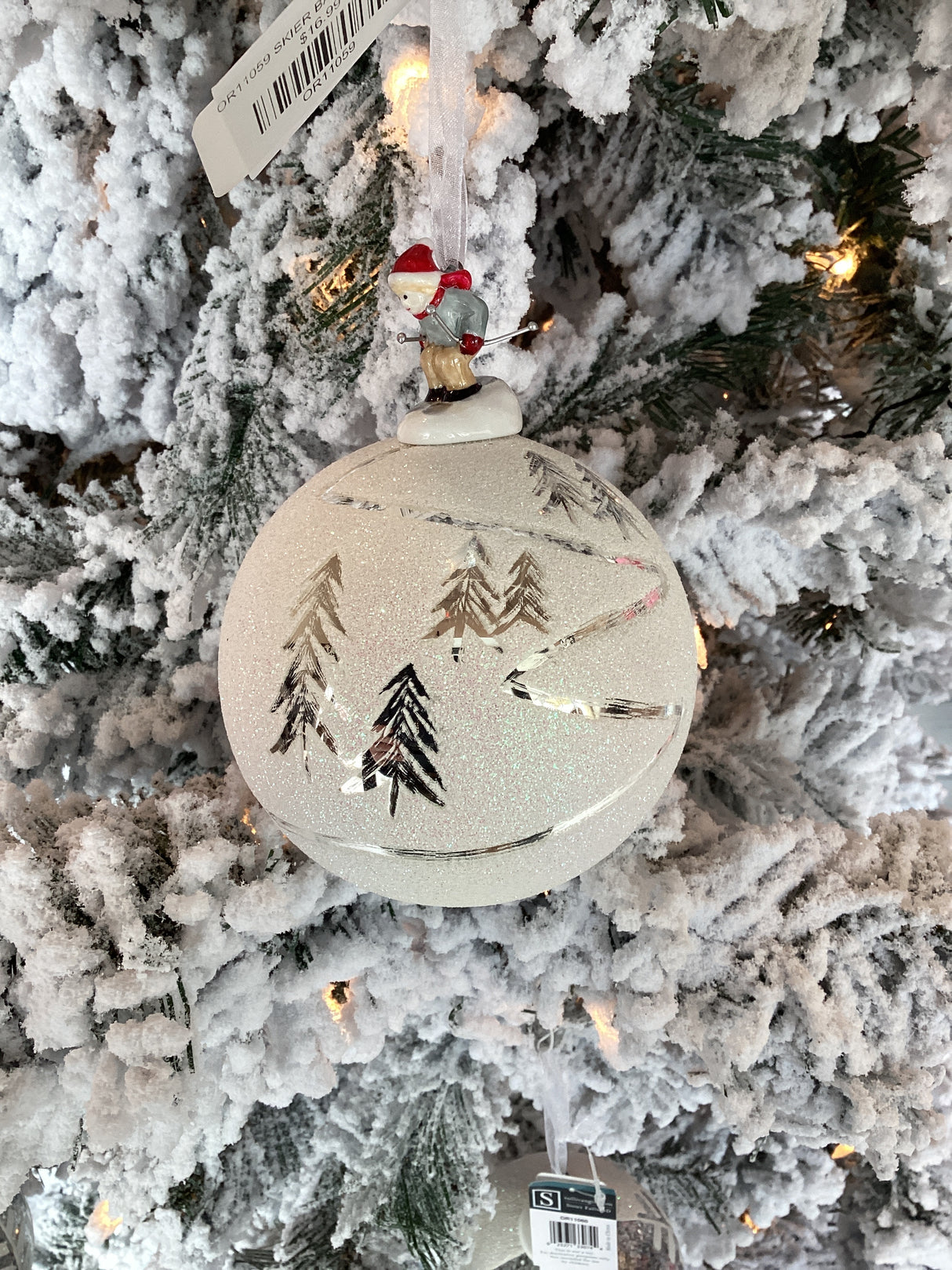 OR11059 SKIER BALL ORNAMENT