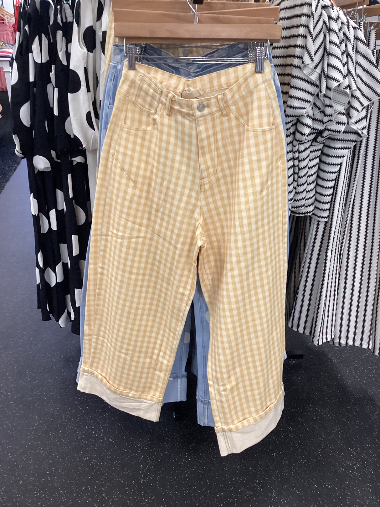 IP300870-03 Gingham Yellow Barrel