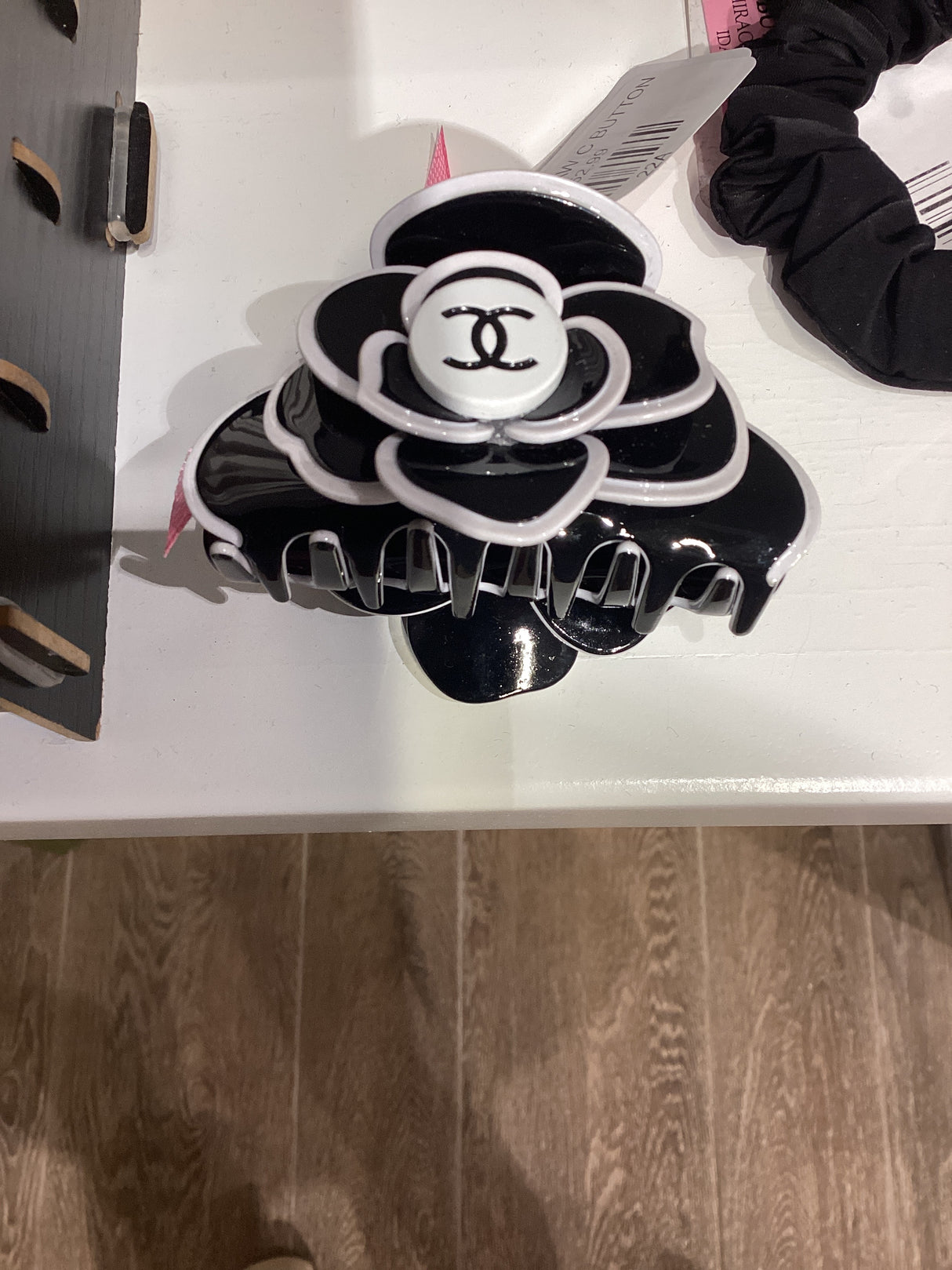 22A HAIR CLAW C BUTTON