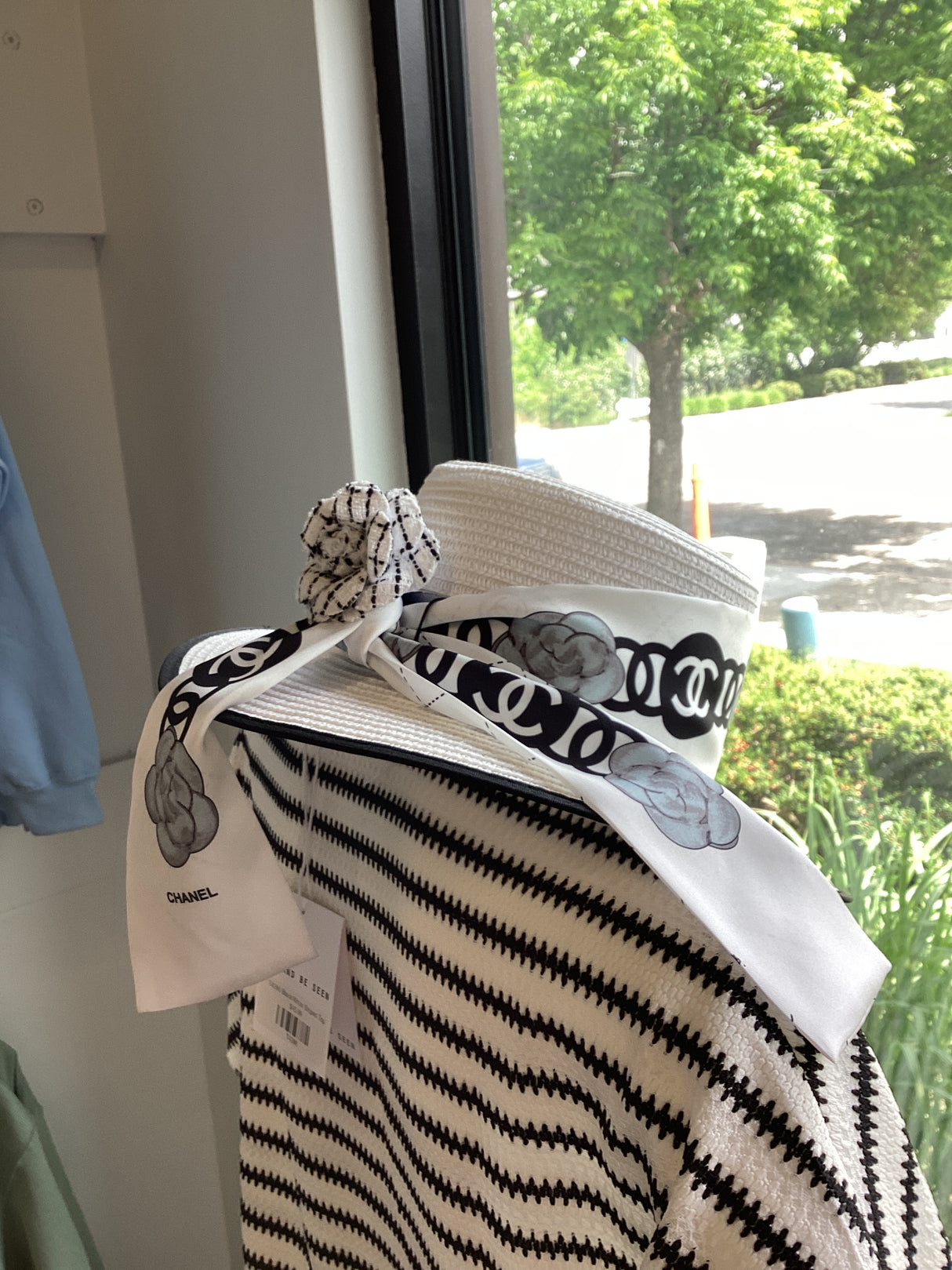 25-P Hat White