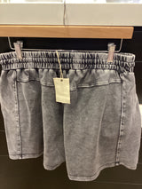 EB90110 FLOWER PATCH MINERAL WASHED SHORTS