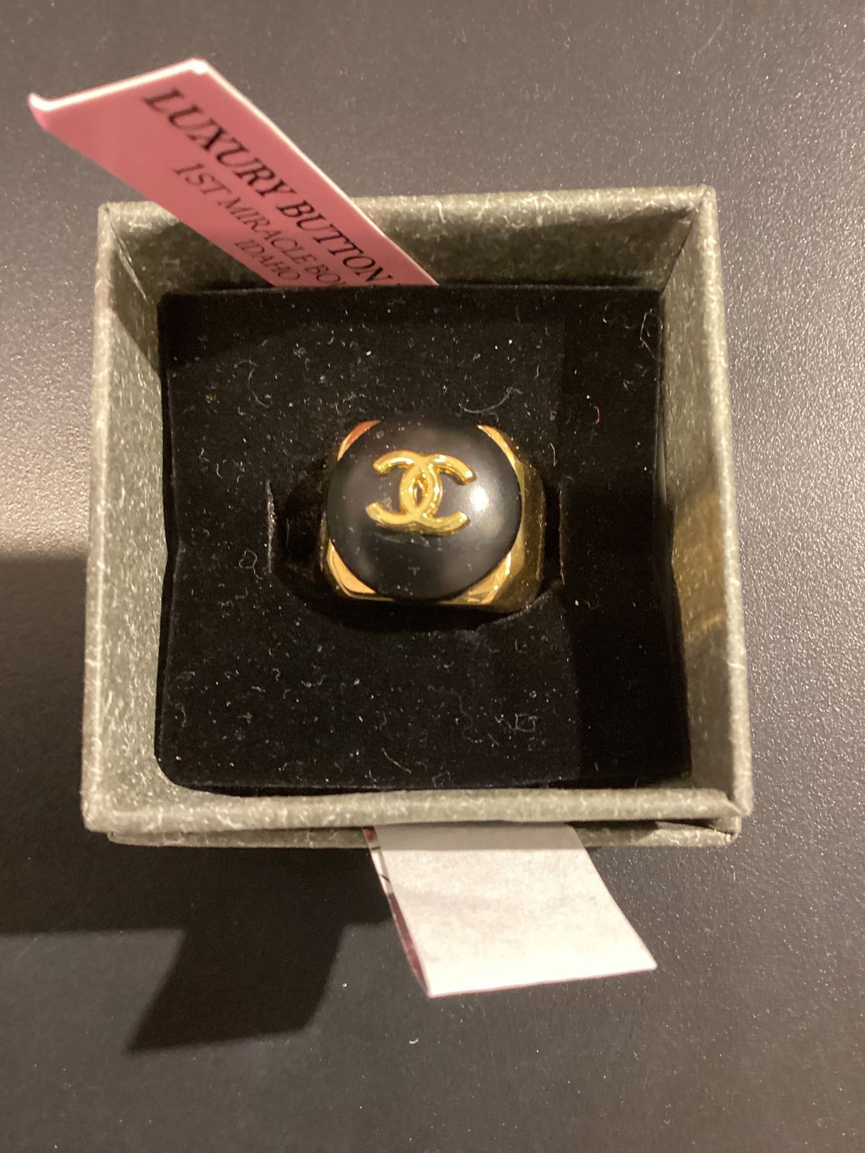 22M RING C BUTTON BLK/GOLD